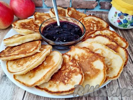 Оладьи с яблоками на молоке с разрыхлителем