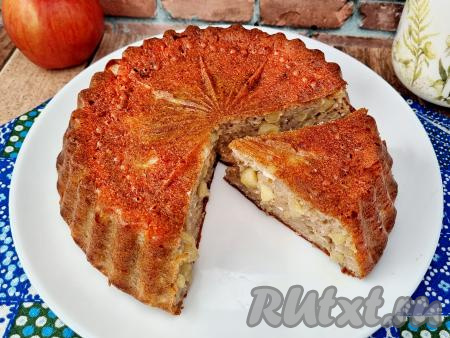 Творожная запеканка с яблоками и корицей