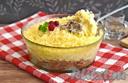 Салат "Мужской каприз" с говядиной и маринованным луком