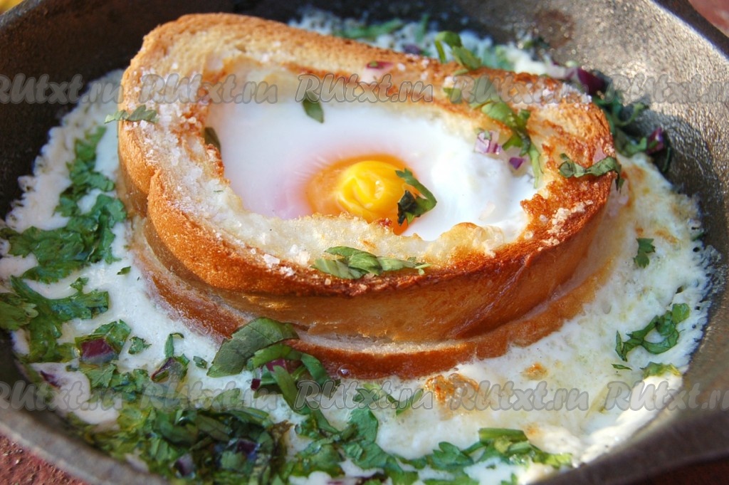 Порционная яичница на завтрак в духовке