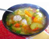 Овощной суп с кабачком и фрикадельками