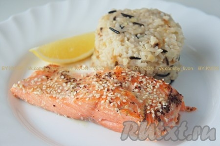 Вкусный, полезный и диетический рис на гарнир к рыбе готов. Приятного вам аппетита! Кушайте с удовольствием!
