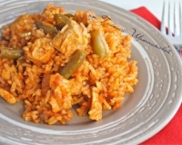 Куриная грудка в томате с рисом и стручковой фасолью 