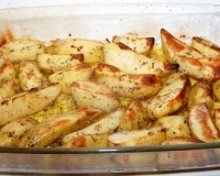Как запечь картошку дольками без кожуры в духовке 