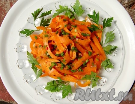Салат из моркови  и перца