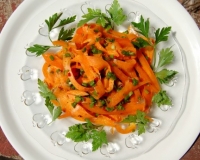 Салат из моркови  и перца