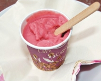 Йогуртовое мороженое с клубникой