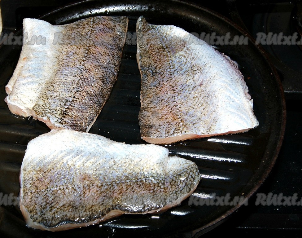 Рыба хек на сковороде
