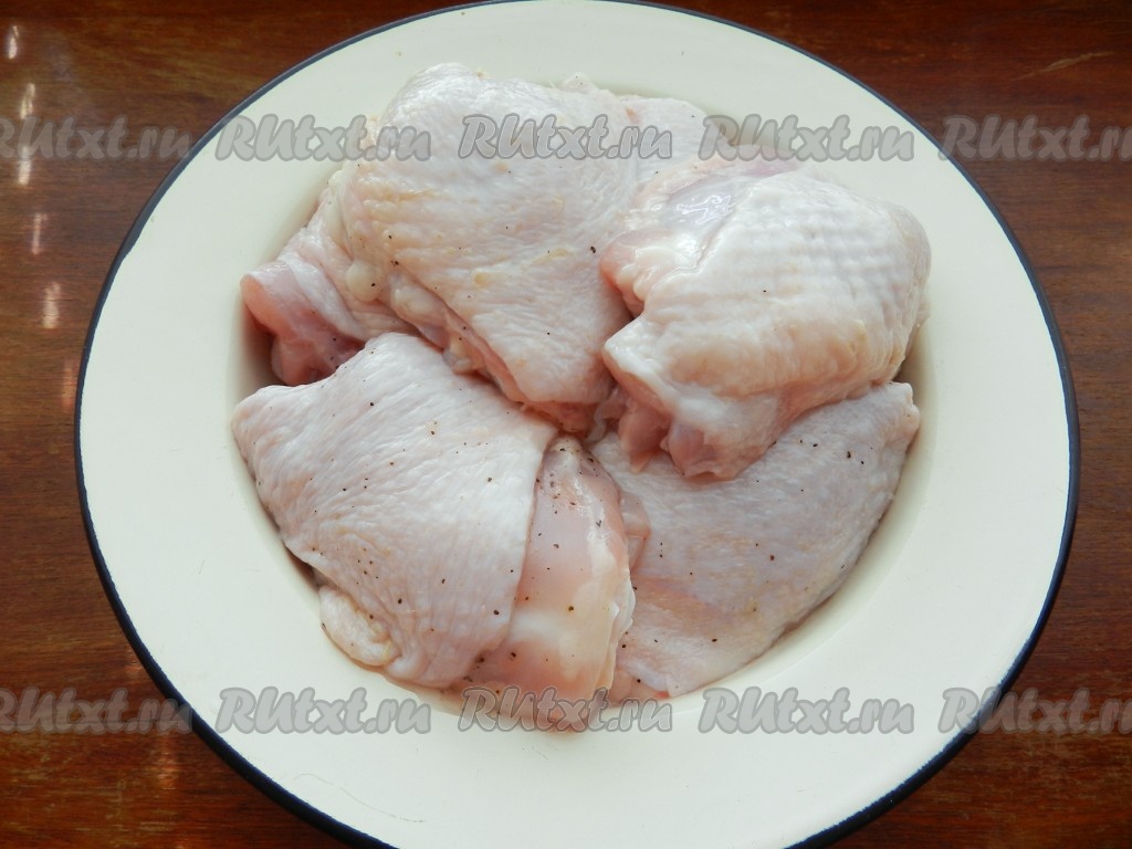 Тушёная курица в сметанном соусе – кулинарный рецепт