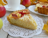 Творожно-сметанный яблочный пирог 