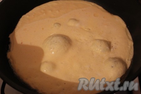 Омлет со взбитыми белками на сковороде рецепт с фото пошагово