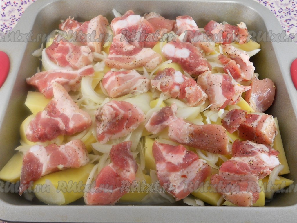 Ингредиенты для «Картофель с грудинкой, запеченный в фольге»: