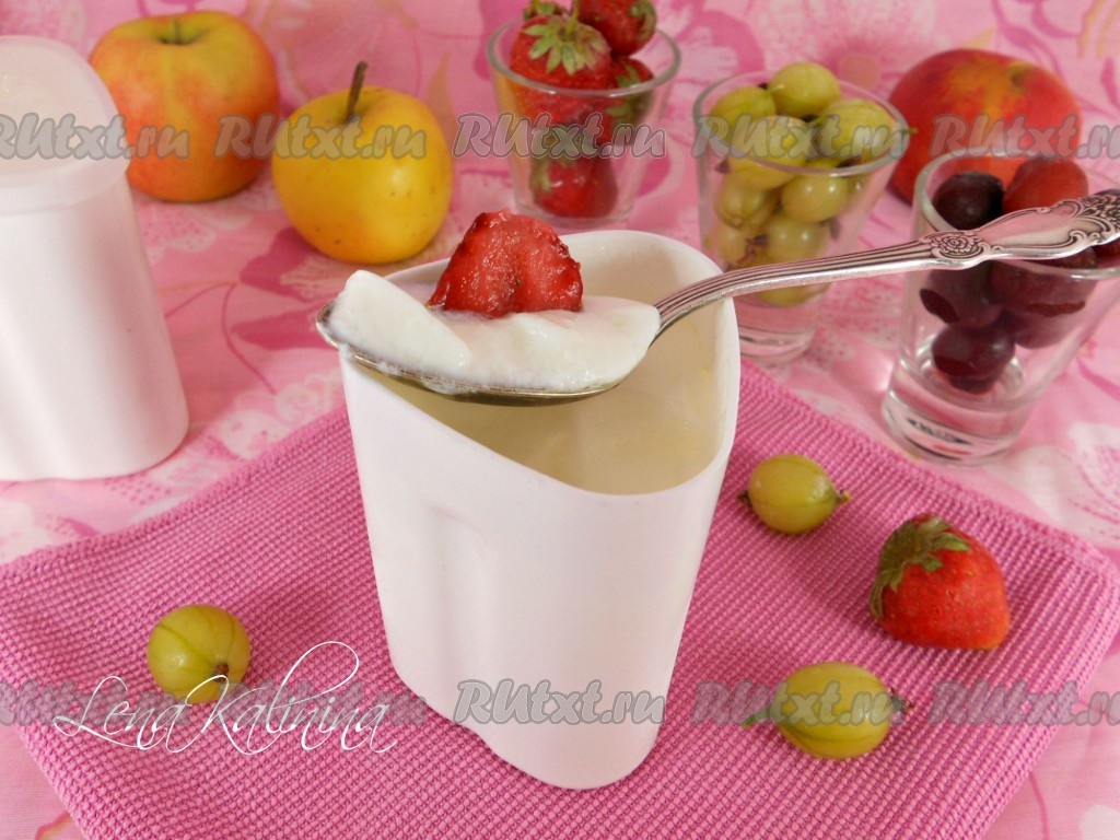 йогурт с ягодами в мультиварке
