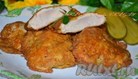 Куриное филе в сырном кляре на сковороде
