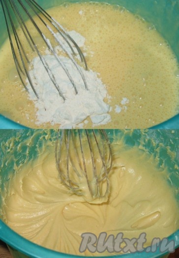 Всыпать просеянную муку, перемешать тесто для вафель до однородной массы.
