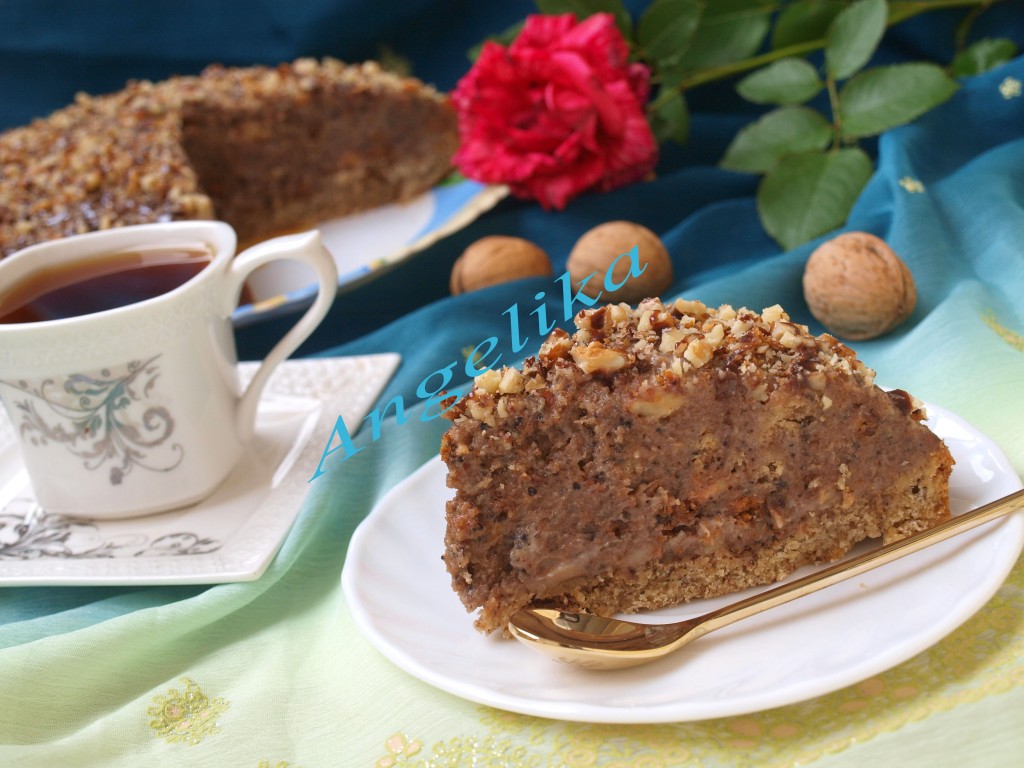 Бисквитный торт с грецкими орехами – кулинарный рецепт