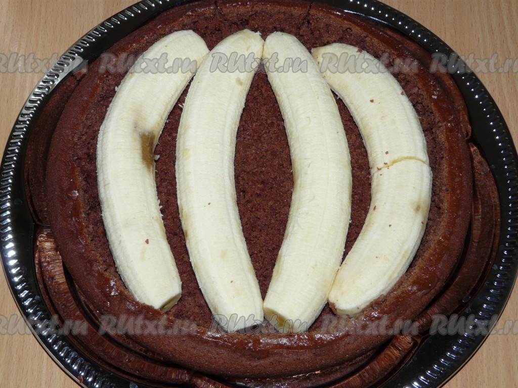 Шоколадный торт с бананами «Норка Крота»