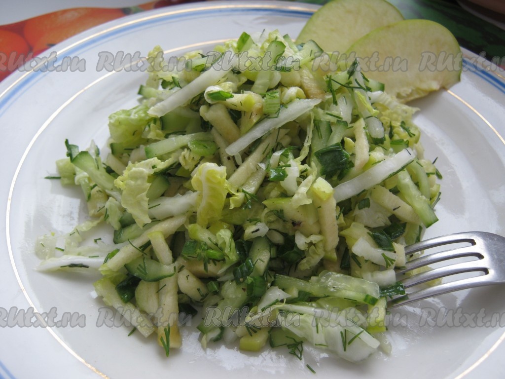 Зимний салат из пекинской капусты