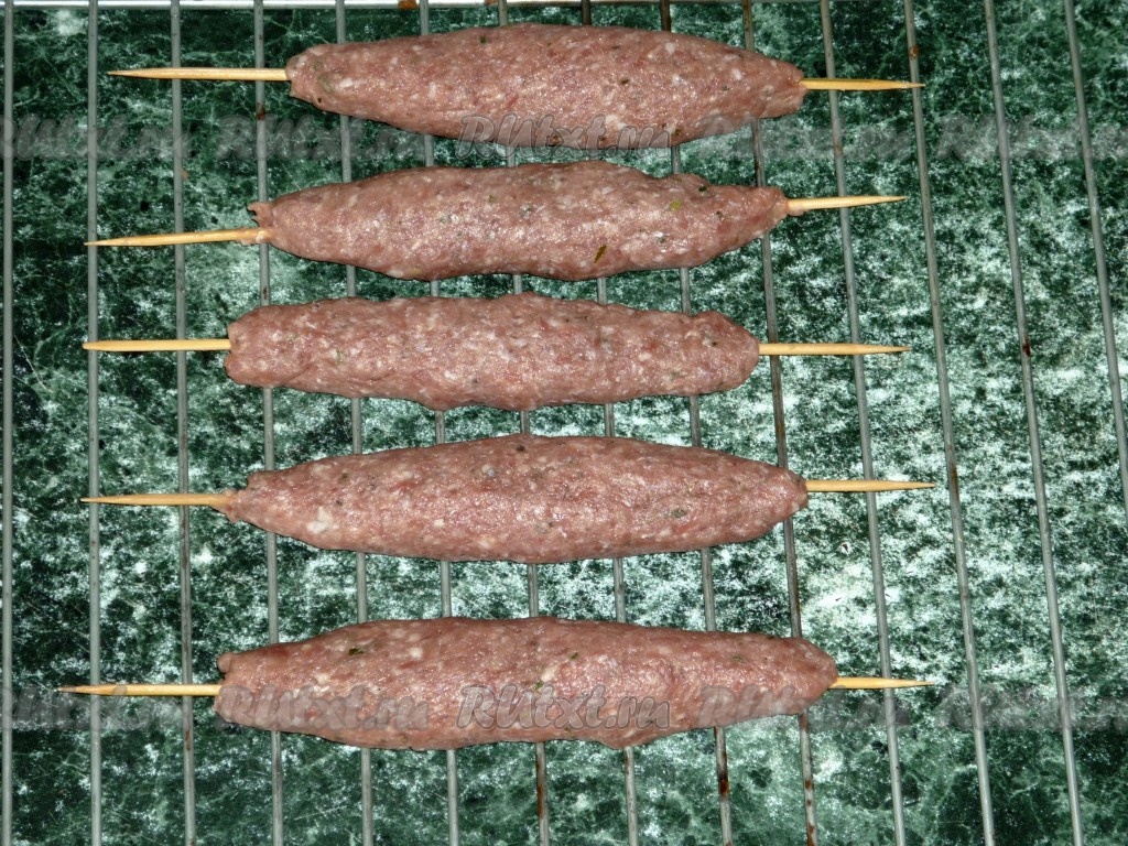 Люля кебаб из свинины в духовке рецепт с фото пошагово