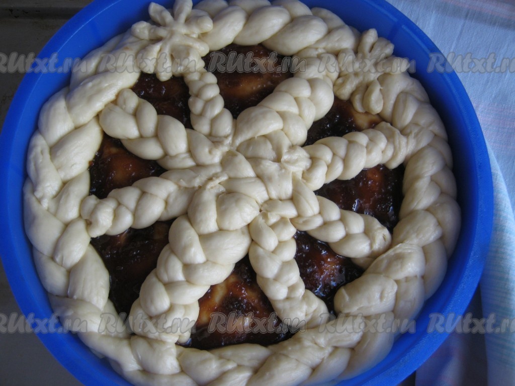 Пирог дрожжевой с повидлом рецепт с фото пошагово