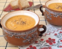Суп-пюре из тыквы и красной чечевицы