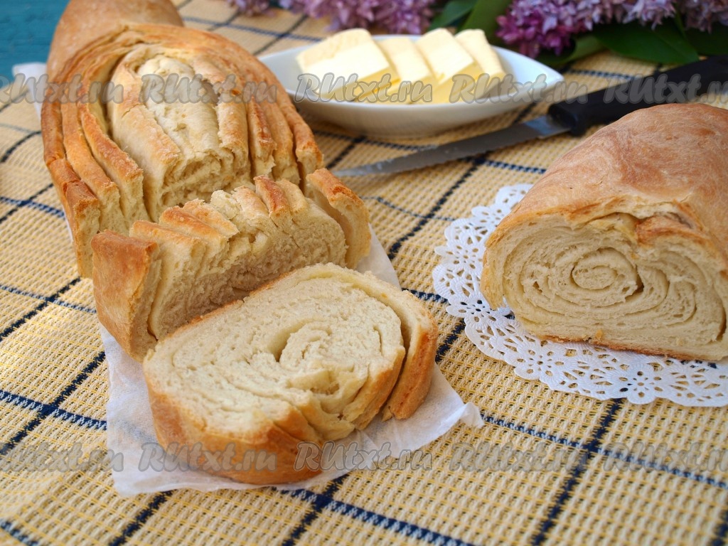Слоеный хлеб рецепт. Дагестанский слоеный хлеб хайчу. Слоеный хлеб. Хлеб из слоеного теста. Слоеный хлеб в духовке дрожжевой.