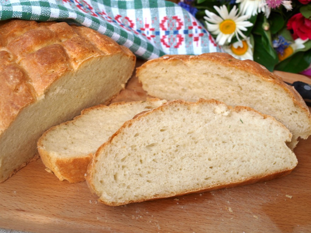Сколько времени печь хлеб в духовке. Быстрый хлеб. Домашний хлеб на дрожжах. Хлеб магазинный. Быстрый хлеб на дрожжах белый.