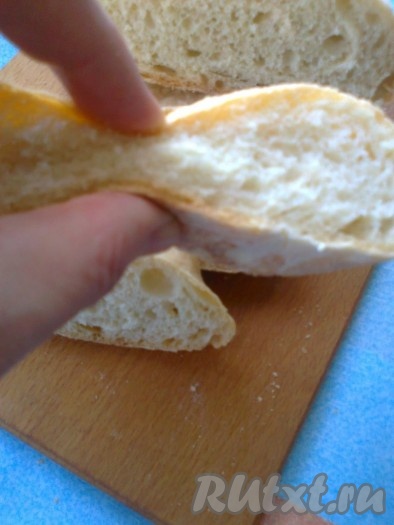 Испеките в духовке в домашних условиях чиабатту, надеюсь, вам понравится и приятно удивит этот вкусный хлеб!