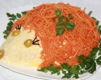 Салат с курицей, грибами и корейской морковью