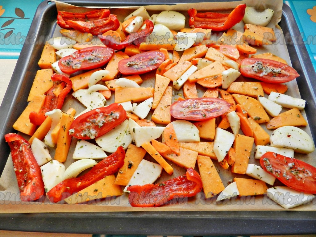 Овощи в духовке на противне крупными кусками. Запеченные овощи в духовке градус время.