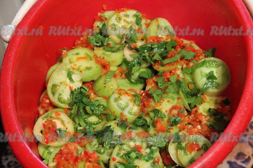 Закуска из зелёных помидоров с овощами – кулинарный рецепт