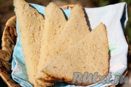  Приготовленный хлеб с кунжутом вынуть из хлебопечки и остудить.