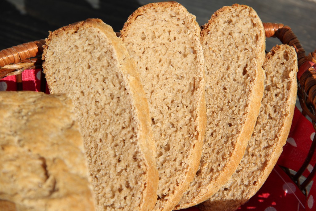 Цельнозерновой хлеб на кефире в духовке