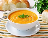 Суп-пюре из тыквы и сельдерея