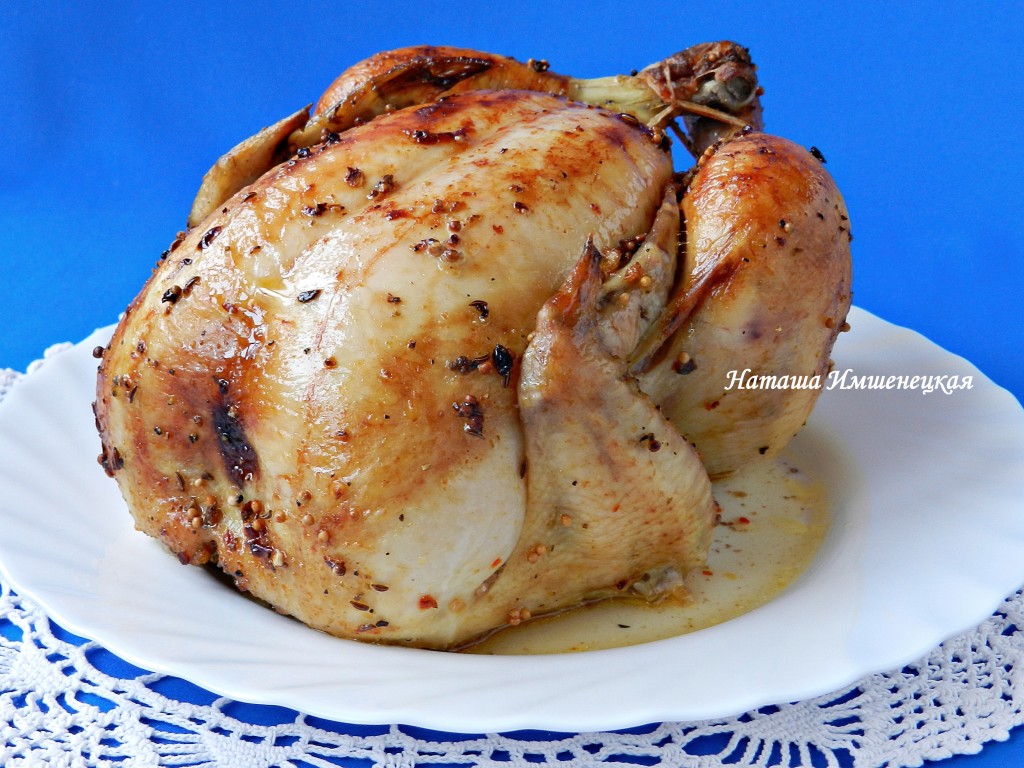 Как вкусно запечь курицу в духовке целиком