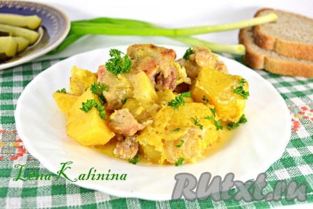 Свинина в горшочке с картофелем и грибами и сыром в духовке рецепт с фото