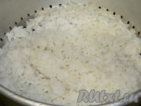 Рис отварить до готовности. 
