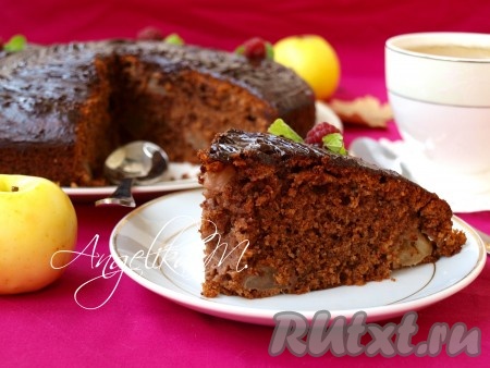 Шоколадно-яблочный пирог с шоколадной глазурью, рецепт с фото.