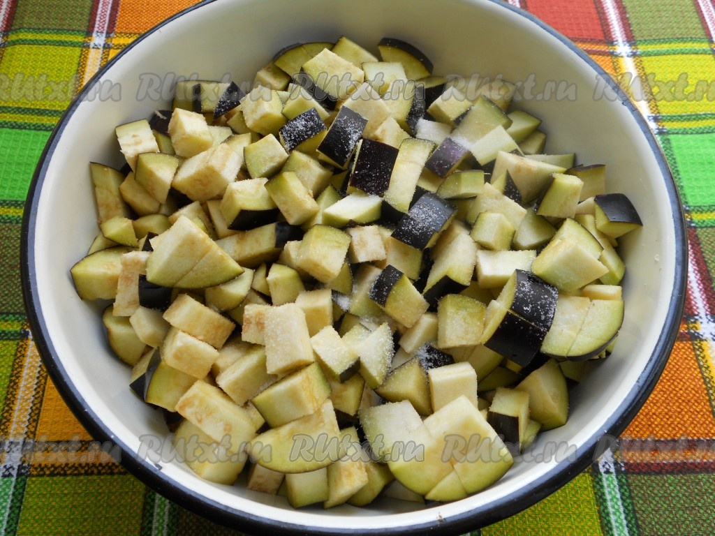 Овощное соте с кабачком и баклажаном