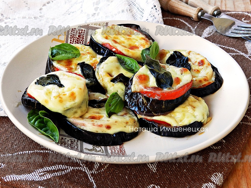 Жареные баклажаны с помидорами и сыром - 7 пошаговых фото в рецепте