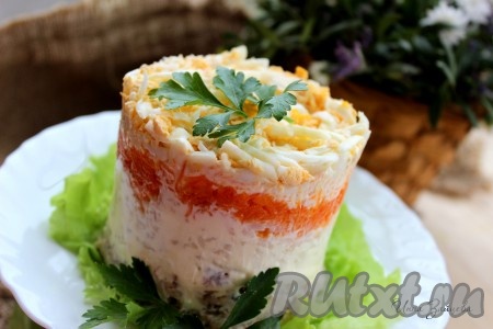 Вот такой вкусный и эффектный салатик с рисом и рыбной консервой у меня получился.