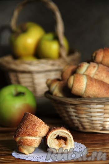Рецепт дрожжевых пирожков с яблоками в духовке