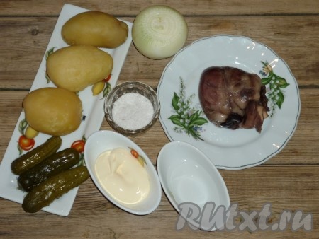 Ингредиенты для приготовления салата из свиного сердца с маринованным луком