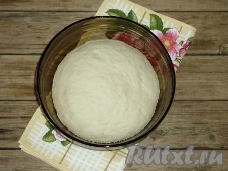 Тесто для сахарного хлеба должно хорошо подняться и увеличиться в 2 раза. 
