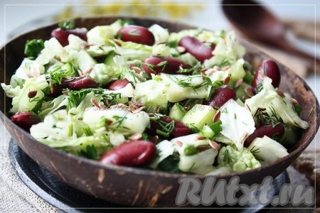 Салат овощной с фасолью