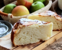 Пирог с яблоками на молоке в духовке